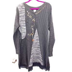 `` C25721 Blair Sweater Tunic